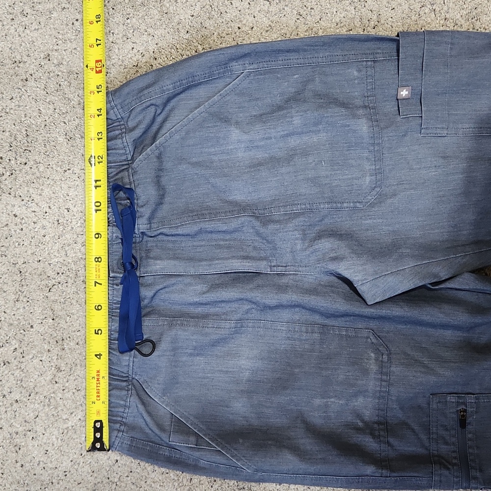 FIGS Cairo Cargo Scrub Pants in Heather Denim Men's Size Small - Picture 9 of 11